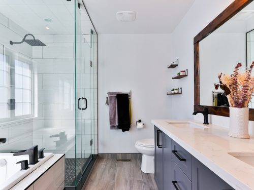 Things We Forget to Clean in the Bathroom