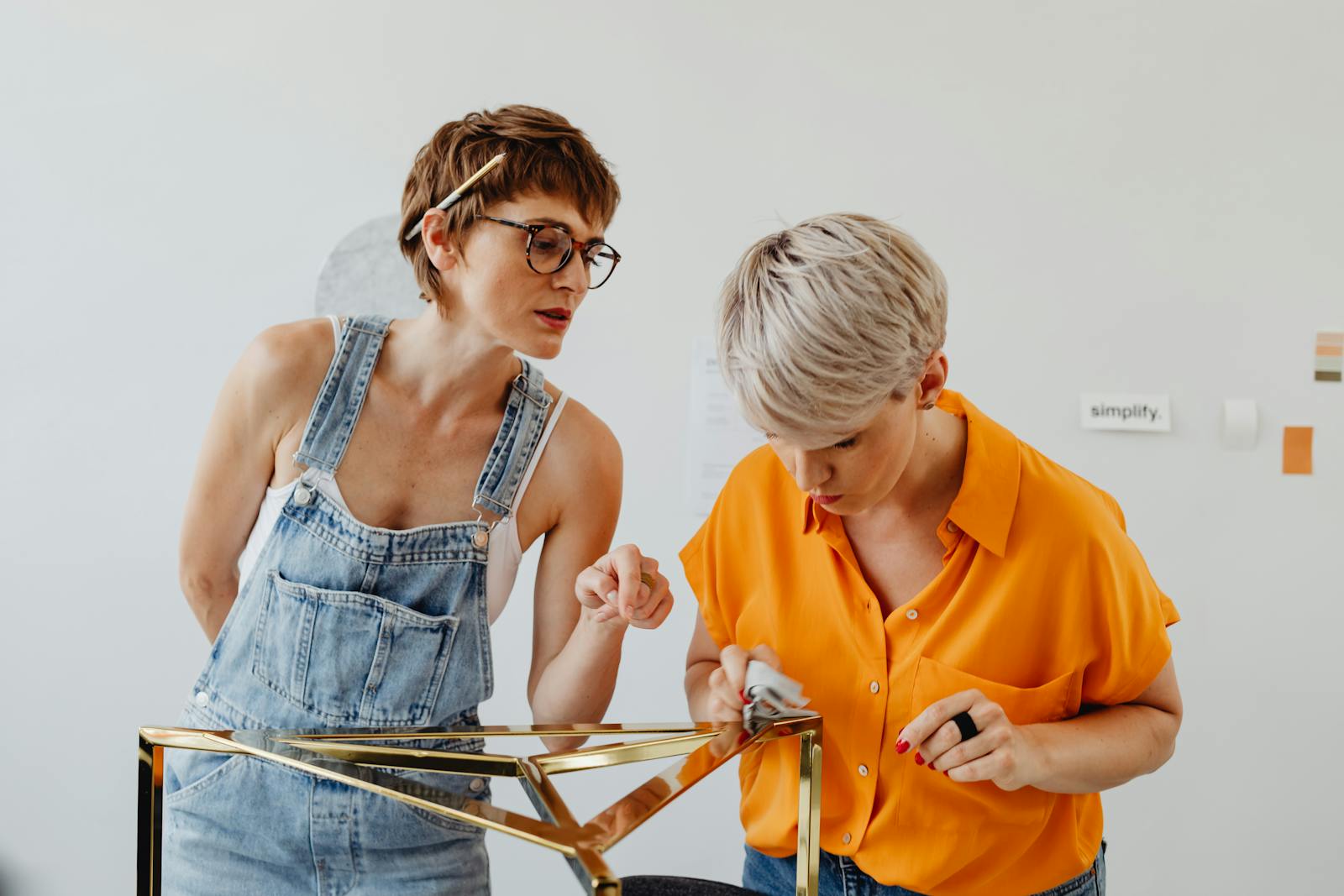 Women Polish Metal Frame