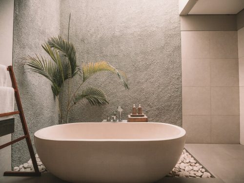 Top 3 Things We Forget to Clean in the Bathroom